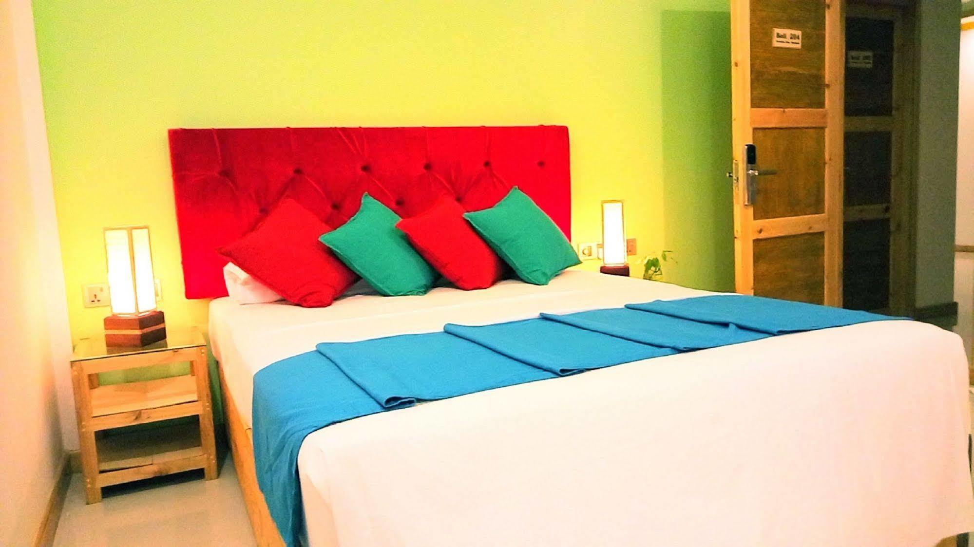 Select Village Maafushi Exterior foto