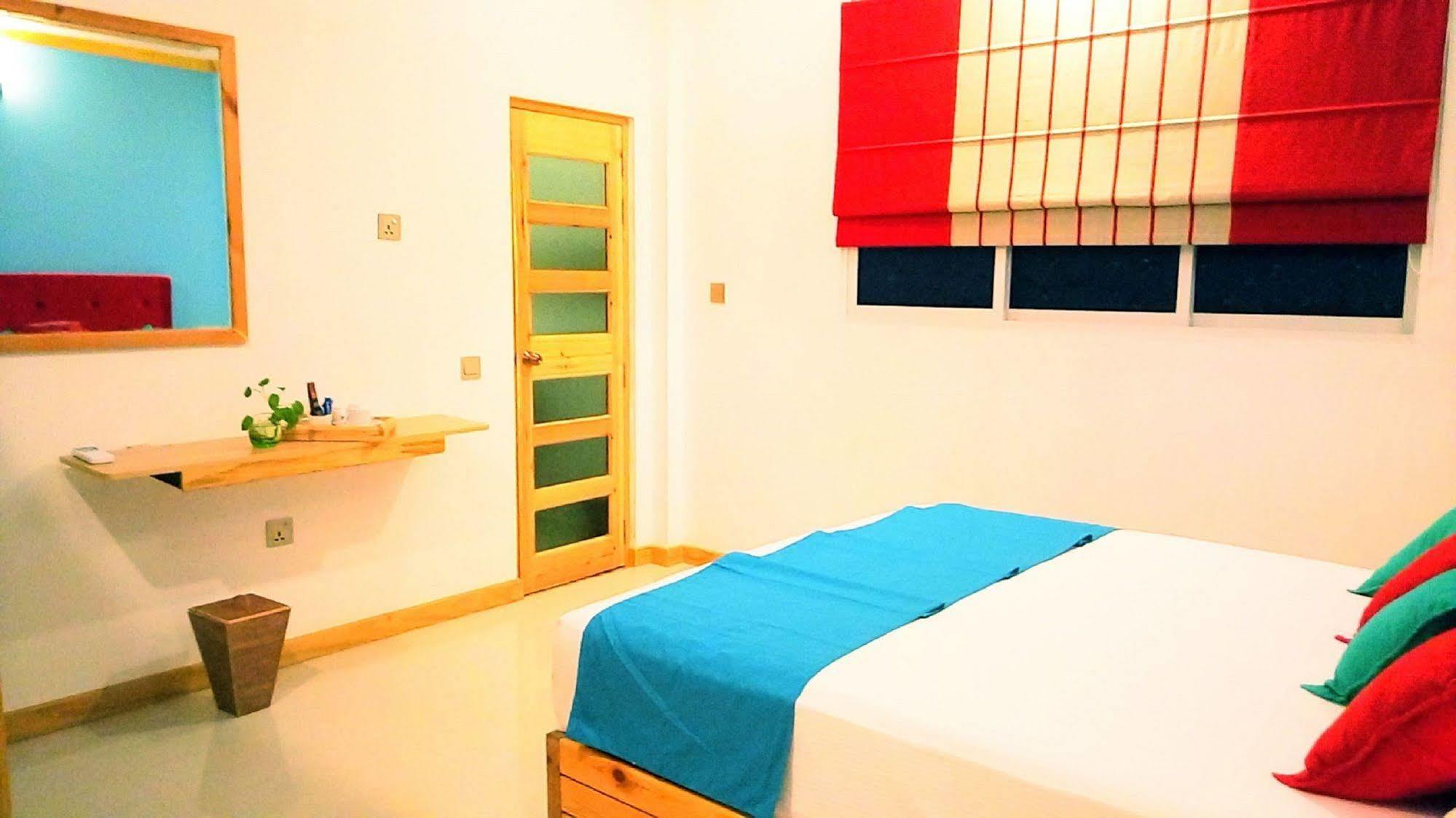 Select Village Maafushi Exterior foto